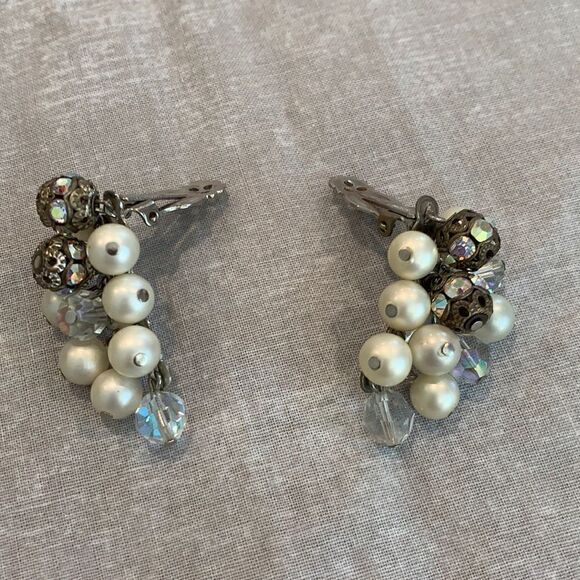 Pearls, beads, & crystals clip earrings. Vintage - Picture 1 of 3